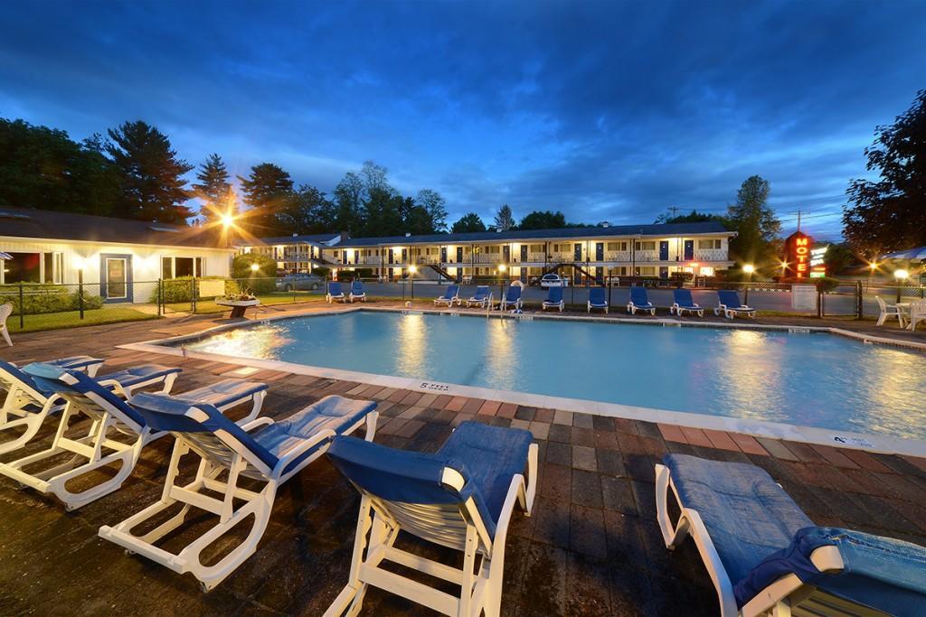 Turf And Spa Motel Saratoga Springs Exterior photo
